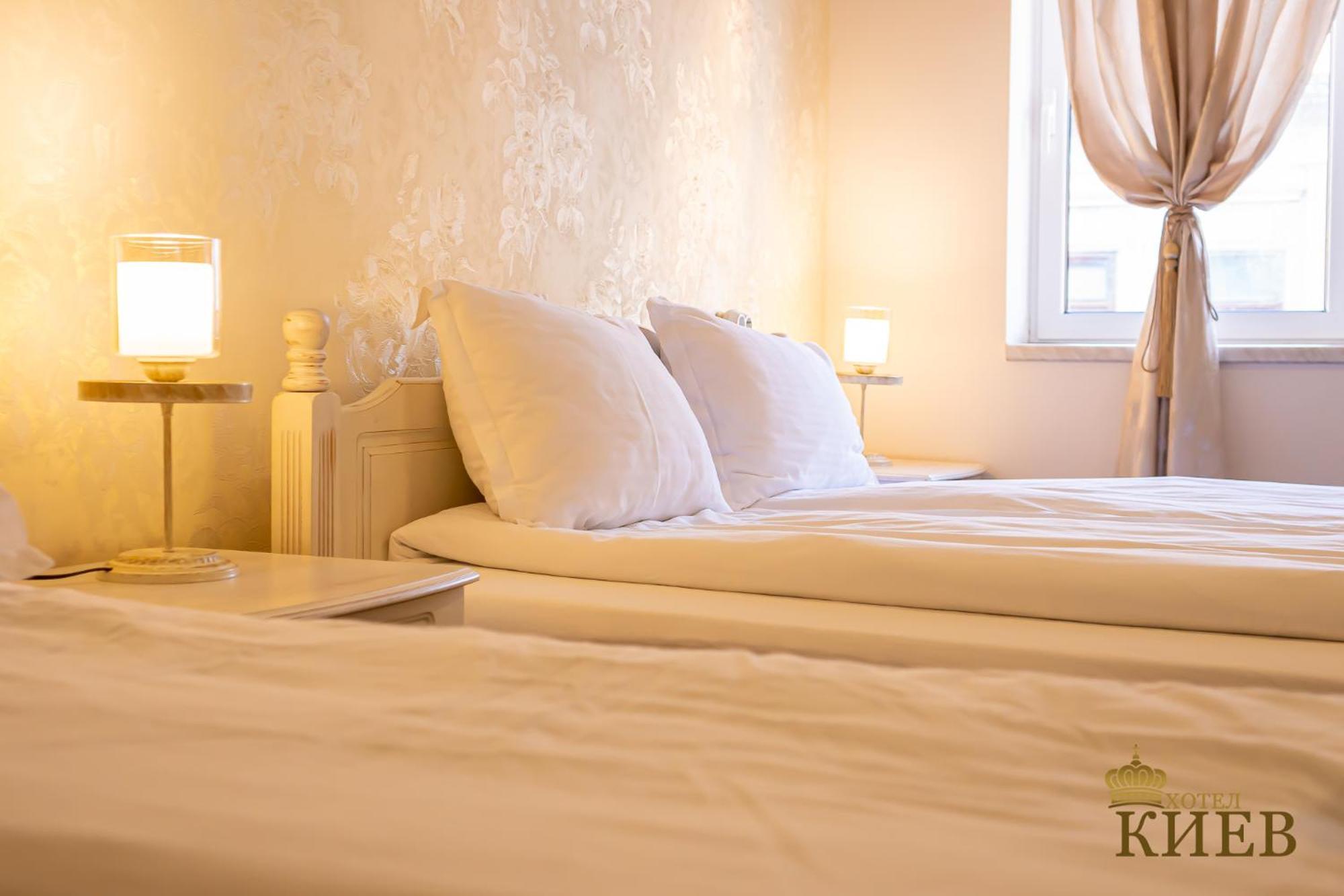 Hotel Kiev เวลีคอเทอร์โนโว ภายนอก รูปภาพ